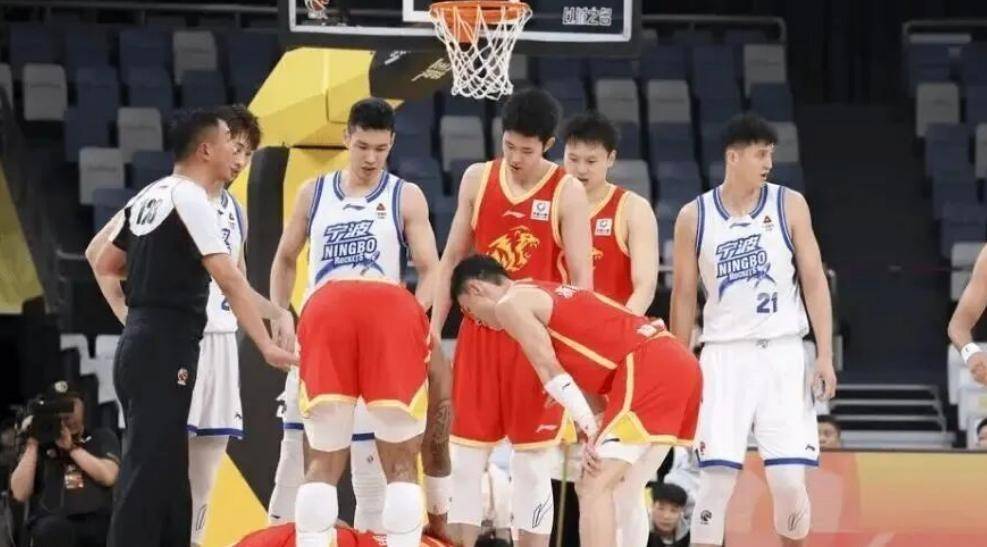 开云体育下载-风云突变广厦男篮今晚复出首秀广厦男篮战术微调备战西甲，连对手都承认：本菲卡复出首秀备战CBA常规赛
